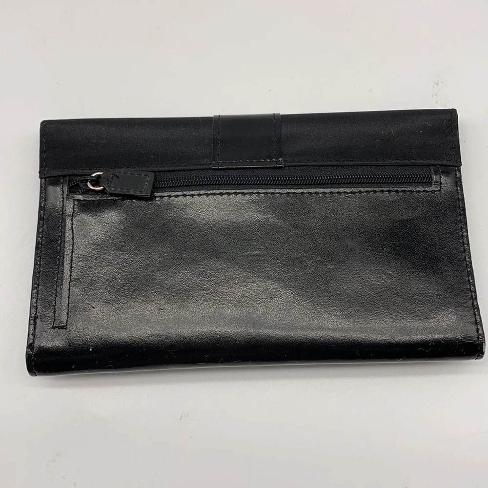 The Royalle Collection Black Wallet with Silver closure NWT